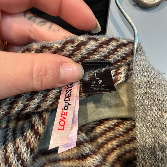 Beautiful waterfall Aztec sweater - Picture 3 of 5